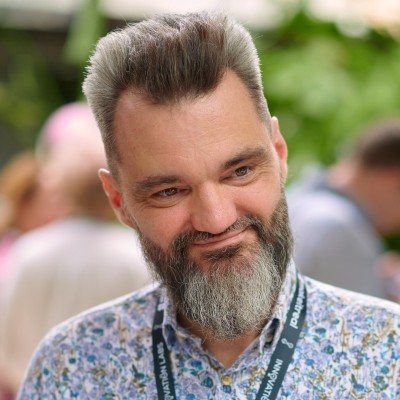 Era AI-Răzvan Rughiniș-pinmagazine.ro
